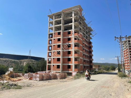 Kastamonu Ankara Yolu Yeni Cadde Konutlarıİstşkameti Budamış Mahallesi Köşe Dairemiz Satılıktır.