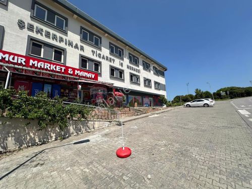 ŞEKERPINAR TİCARET İŞ MERKEZİNDE 70 M2 SATILIK OFİS