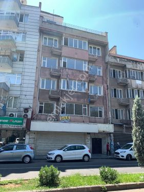 PTT YANİ İNÖNÜ CADDESİ’NDE KOMPLE SATILIK BİNA