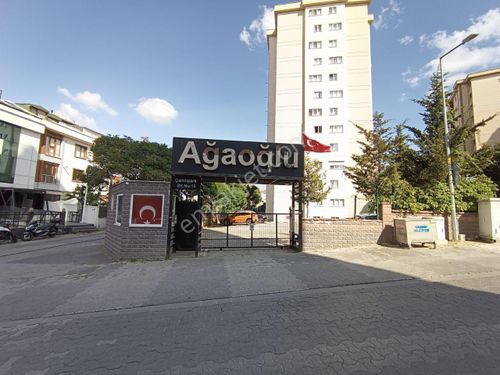  Küçükbakkalköy Ağaoğlu Çamlıpark Sitesi 1+1 Satılık Daire