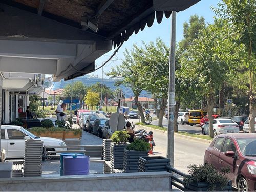 Kuşadası'nda Türkmen'de Kiralık İş Yeri Deniz'e 350 Metre