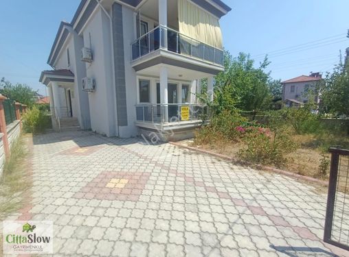 Cittaslow'dan Gülpınar'daMüstakil Tadında Kiralık 2+1 BahçeKatı