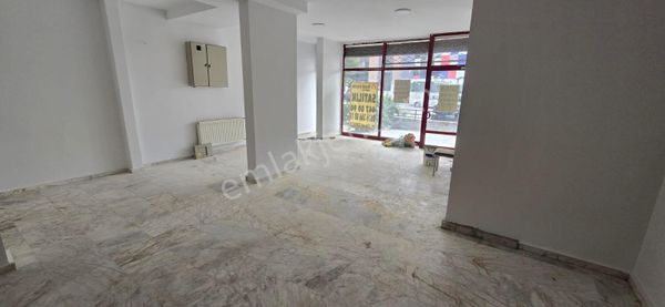 Çankaya Birlik 448.Cadde de 150 m2 Satılık Dükkan Mağaza