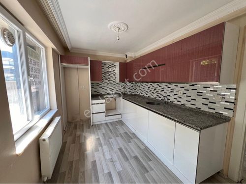  KIRIKKALE ETİLERDE YATIRIMLIK 5 YASINDA DÜZ GİRİŞ DAİRE  