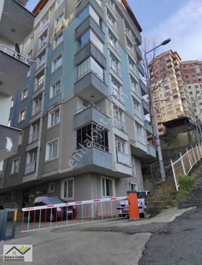 Rize boğaz mahallesinde ara katta yeni binada satılık daire