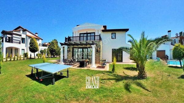 Belek Neva Riverside Sitesi’nde 6+1 Satılık Müstakil Villa