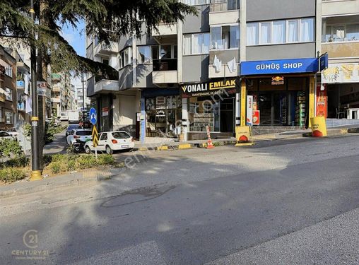 CENTURY21 UZMANDAN AYASOFYADA ANAYOL ÜZERİ SATILIK DÜKKAN