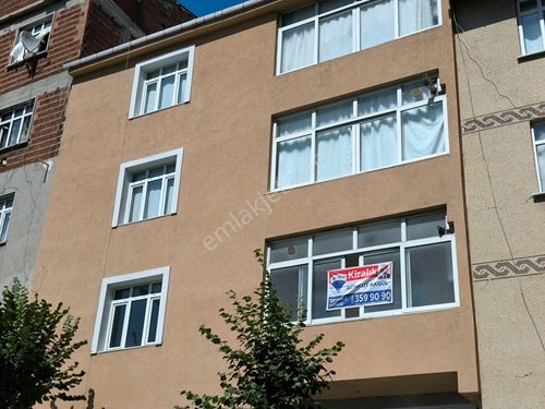  15 Temmuz Mahallesi' nde Çok Geniş Temiz 2+1 Kiralık