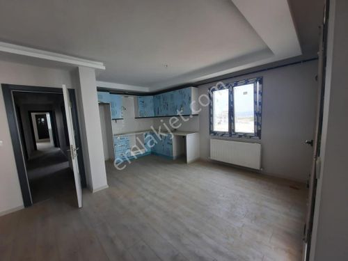  AĞABEY GAYRİMENKUL DEN ERGENEKON MAHALLESİNDE SATILIK DAİRE