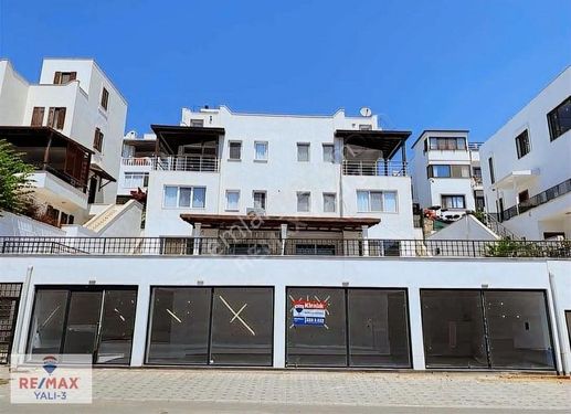 Bodrum Akyarlar'da Atatürk Caddesi Üzerinde 90 M2 Kiralık Dükkan