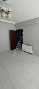 EMEK MAHALLESİNDE 2+1 FULL YAPİLİ DOGALGAZLİ MUSTAKİL DAİRE 