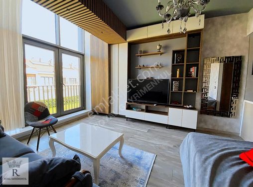 SAKARYA ROYAL'DEN CADDE54'DE BAHÇE MANZARALI 1+0 REZİDANS DAİRE