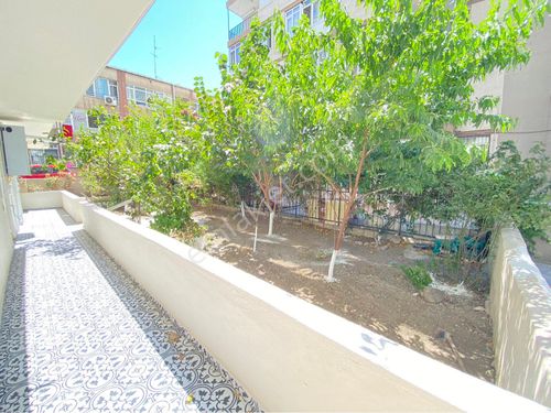 CADDENİN BİR ARKA SOKAĞINDA 3+1 145m2 BAHÇELİ BALKONLU