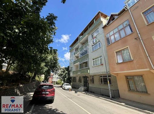 Üsküdar Burhaniye mahallesinde Kiralık 3+1 !!!