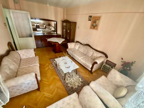 Nazilli Merkez Turan Mahallesinde Kiralık Full Eşyalı 3+1 Daire