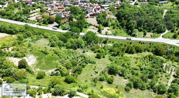 GÖZDE EMLAK'DAN SAKARYA TARAKLI HACIYAKUP 392 m2 RESMI YOLU VAR