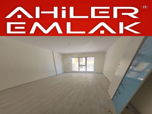  AHİLER EMLAKTAN YAKACIK MH.SİNDE SİTE İÇERİSİNDE SIFIR 3+1 DAİRE