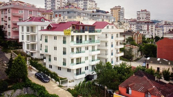  TRABZON BOZTEPEDE SATILIK BİNA