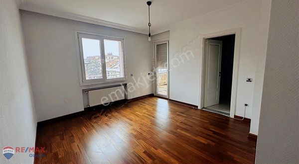 BASINKÖYDE MUHTEŞEM DENİZ MANZARALI 4+1 ARA KAT SATILIK DAİRE