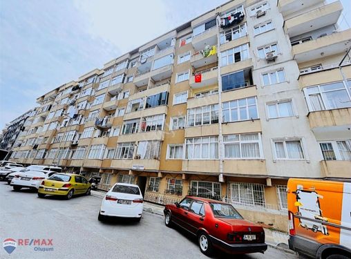 RE/MAX SELHATTİN'DEN BAĞCILAR HANÇER TÜYLÜ SİTESİNDEN 3+1 DAİRE