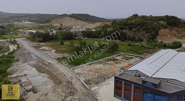 Kiralık. Adapazarı-Bilecik Yolu Üzerinde Stratejik Konumda