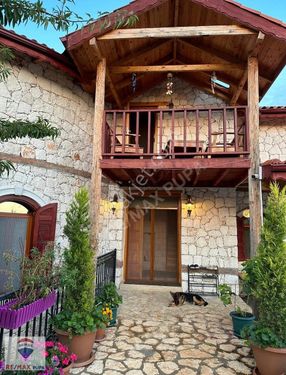 RE/MAX PUPA'DAN KALKAN İKİZCEDE SATILIK LÜKS ÇİFTLİK EVİ