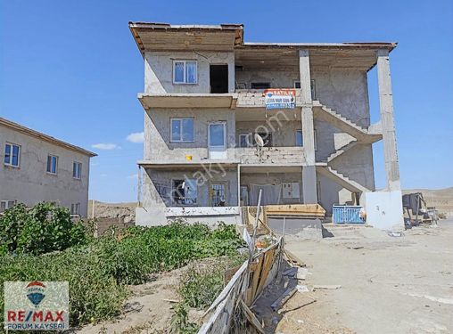 Buğdaylıda Satılık 3 Katlı Villa