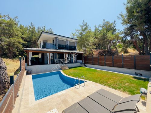 Kuşadası Soğucak Deniz Manzaralı Satılık Villa