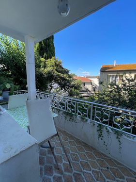  Büyükada Maden Mahallesi Aile Apt. Full Eşyalı Temiz 1+1