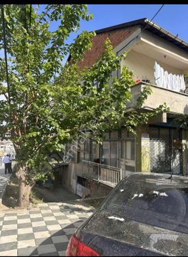 Salı Pazarı Caddesi Üzerinde Kiralık Dükkan