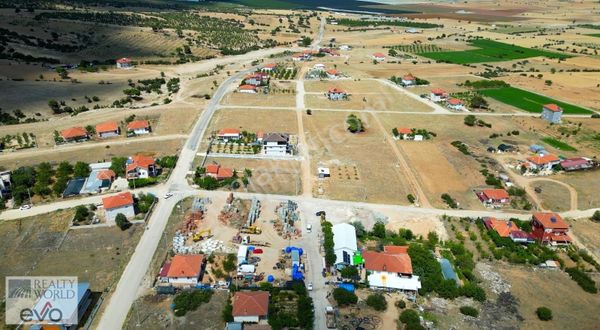 KORKUTELİ YEŞİLYAYLA'DA 1200 M'2 VİLLA İMARLI KÖŞE PARSEL ARSA