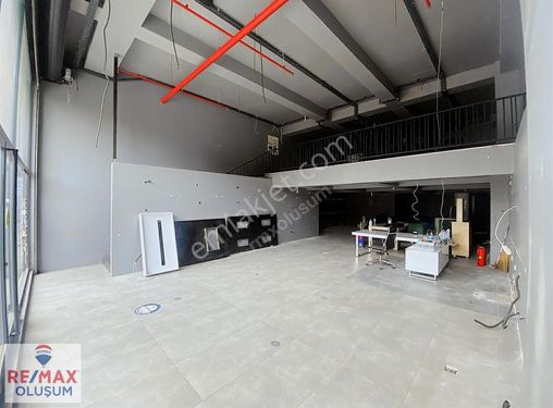 Halkalı Meydanda Şerefiyeli Kiralık 360m2 Dükkan