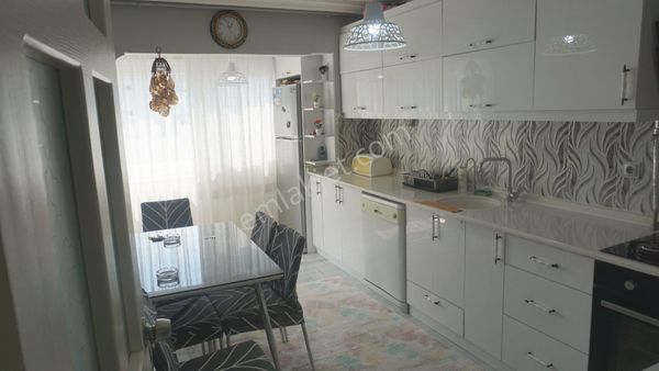  YAKAKENTTE FULLEŞYALI DAİRE3+1DOGALGAZLI BOŞDAİRE FİYATINAEŞYALI