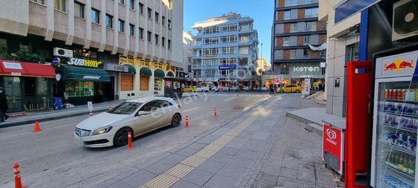  TUNALI HİLMİ CADDESİ ERTUĞ PASAJINDA GİRİŞ KAT SATILIK DÜKKAN