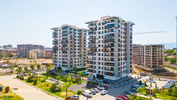 Karşıyaka Örnekköyde Ata Sitesinde Arakat 3+1 Eşyalı Lüx Kiralık Daire