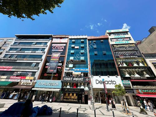  ALEMDAĞ CADDESİ ÜSTÜNDE 4 KAT ASANSÖRLÜ WC'Lİ 350m2 KİRALIK OFİS