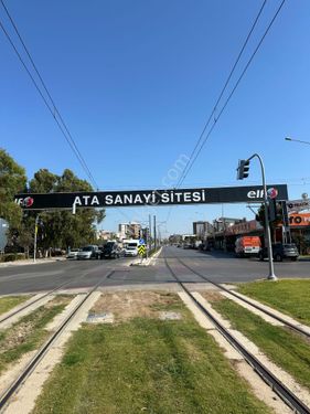  Mert Uçar'dan Satılık Çiğli Ata Sanayi de Köşe Konumlu Dükkan