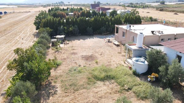  MENDERES DEVELİDE SATILIK 1.070 M2 BAHÇE+140 M2 MÜSTAKİL EV