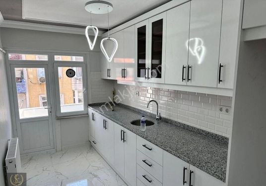 Bağcilar çinarli mahlasi 115 m2 4 kat  daire açil satiliktr