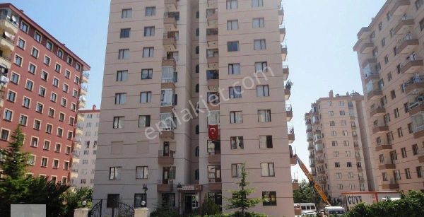 UĞUR EMLAKTAN MESAJ CADDESİ ÜZERİNDE 3+1 SATILIK DAİRE