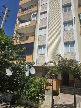 TİRE ARSLAN EMLAKTAN ADNAN MENDERESTE 3 +1 SATILIK DAİRE