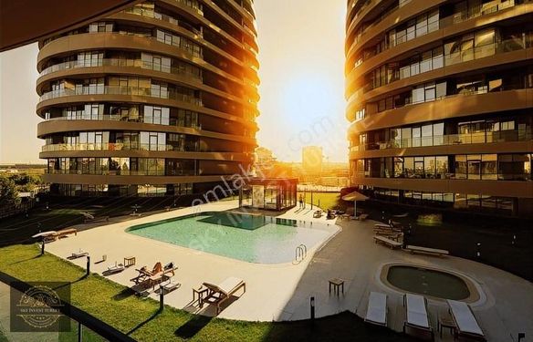 SELENİUM ATAKÖYDE 1+1 96M² HAVUZ MANZARALI EŞYALI SATILIK DAİRE