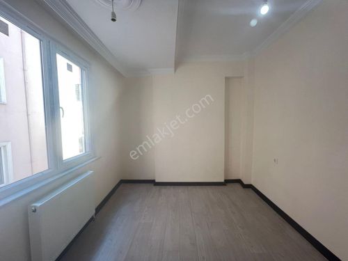  AKYÜZ GAYRİMENKUL DEN KIZILPINAR  MERKEZİ KONUMDA  SATILIK 1+1 DAİRE 