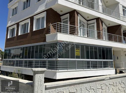 BURDUR MERKEZ EMEK MAHALLESİ 2+1 SATILIK BALKONLU LÜKS DAİRE