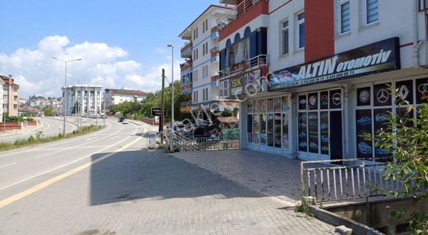 CADDE ÜZERİNDE SATILIK DÜKKAN