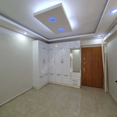 Karaköprü Diş Hastanesi 600m Yukarısı Kiralık 1+1 Cadde Üstü(Açıklamayı Okuyunuz)