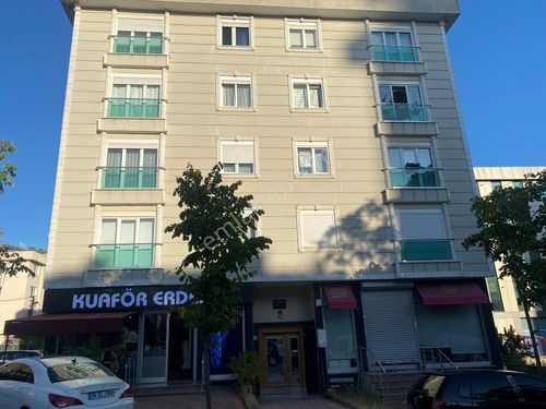 ŞERİFALİ MERKEZDE KAÇIRILMAYACAK ARA KAT 2+1 DAİRE