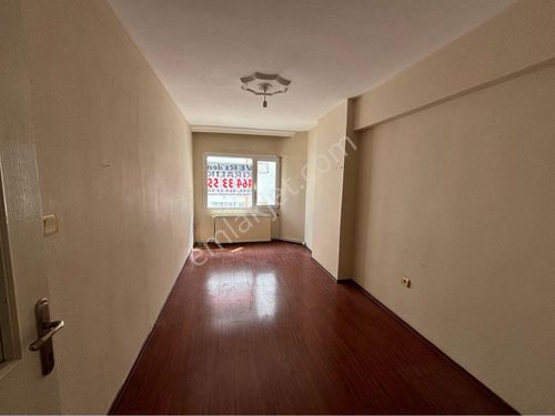 Alsancak Özel Sağlık Hastanesi Civarı 2+1 Kombili Kiralık Daire