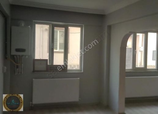 MESUDİYE BİLLUR SOKAKTA SATILIK TADİLATI YENİ YAPILMIŞ 2+1 DAİRE