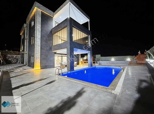 GERCİĞİN SINIRINDA 2000 M2 ARAZİ ÜZERİNE KURULU LÜKS BAĞ EVİ